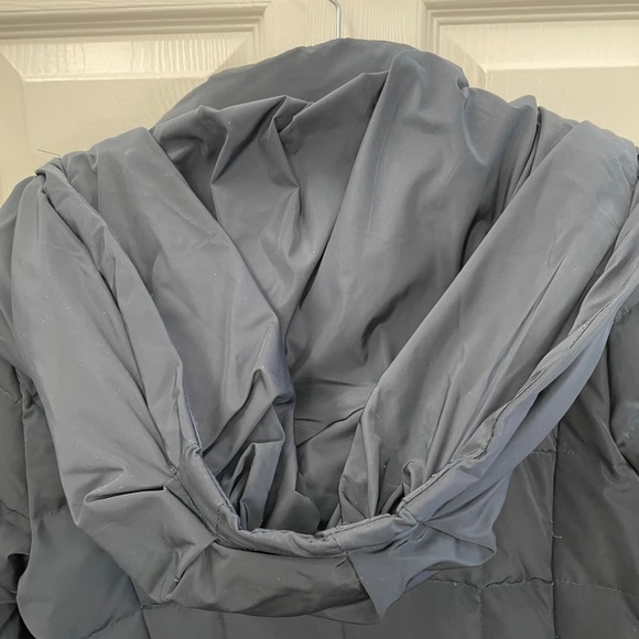 Cole Haan Navy Puffer Down 2 layer Winter Coat - Picture 7 of 7